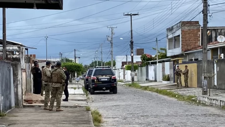 Três são presos em operação da PF suspeitos de fraudar concurso da UFPB