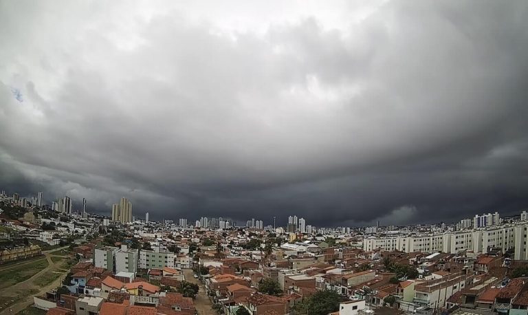 Saiba os bairros onde mais choveu em CG nas últimas horas