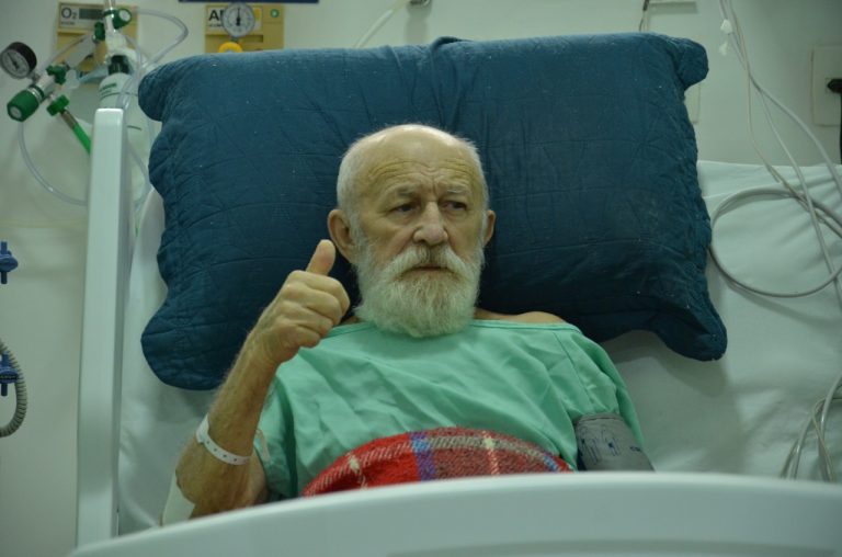 Biliu deu entrada em hospital com pico hipertensivo e dificuldade de falar