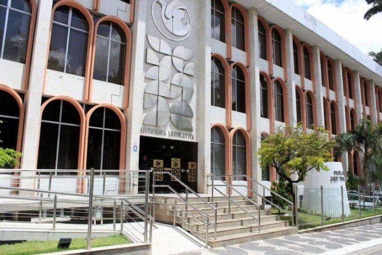 Advogado acusado de atropelar e agredir motoboy em CG é exonerado da ALPB