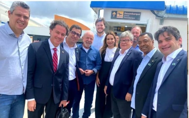 Bruno Cunha Lima recepciona Lula em CG, pede audiência ao presidente e revela projetos a serem apresentados