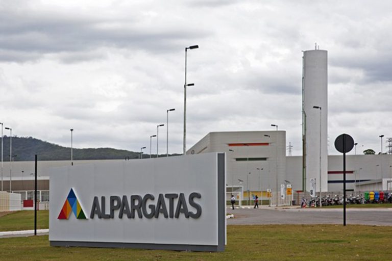 Alpargatas lança programa de trainee com 20 vagas e salário de R$ 7.350