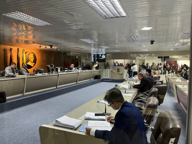 CMCG aprova empréstimo de US$ 52 milhões para PMCG; confira como votou cada vereador
