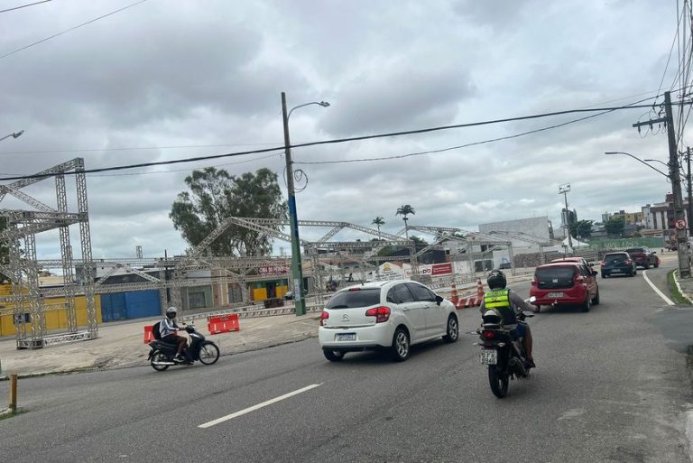 Prefeitura inicia montagem dos bares, restaurantes e ilhas de forró do São João de CG