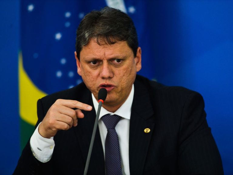 SP vai contratar psicólogos e segurança privada para escolas estaduais