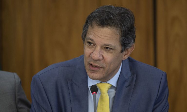 Haddad diz que Shein deve nacionalizar 85% das vendas no Brasil