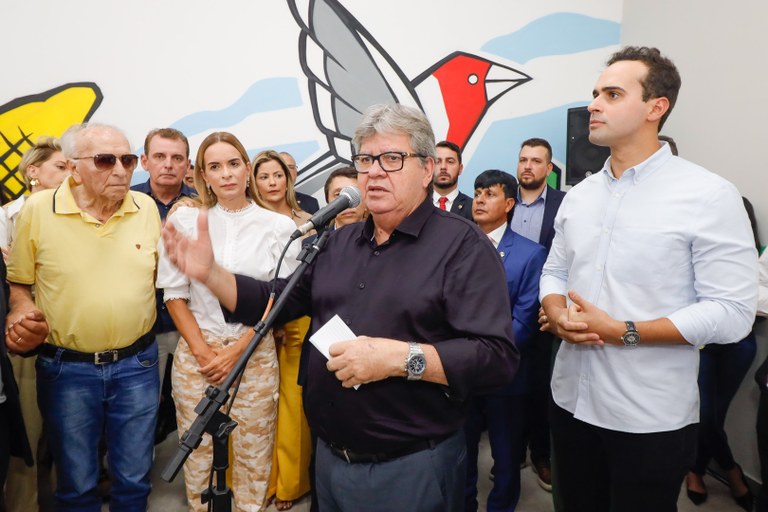João Azevêdo volta a admitir diálogo com Romero e diz que ainda não tem candidato em CG