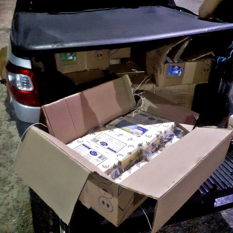 PRF apreende mais de 400kg de queijo sem nota fiscal em Pocinhos