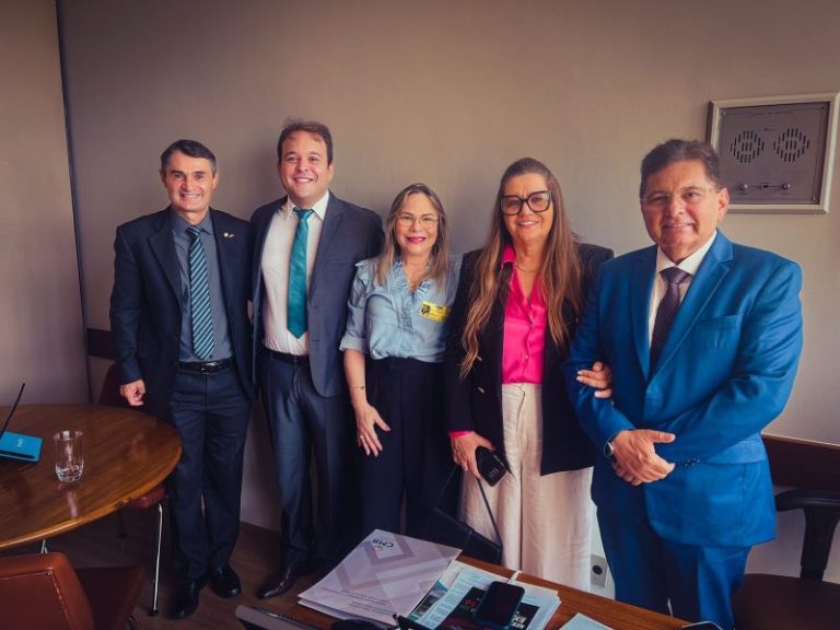 Romero Rodrigues está desconfortável como deputado federal, avalia Adriano Galdino