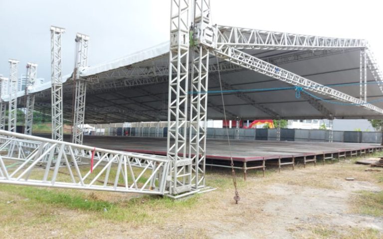 Montagem da megaestrutura do 36° Salão do Artesanato Paraibano de CG está quase pronta