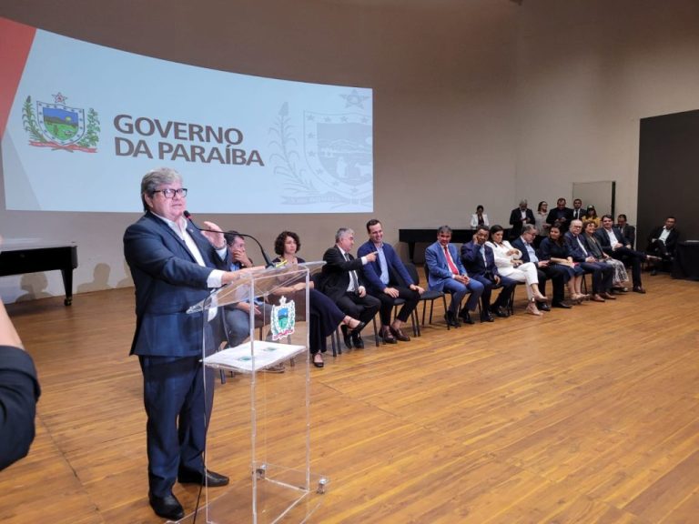Cidadão inserido no CadÚnico poderá ser contratado pelo Governo da PB
