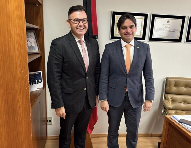 Murilo Galdino irá tirar licença para Raniery Paulino assumir mandato na Câmara Federal