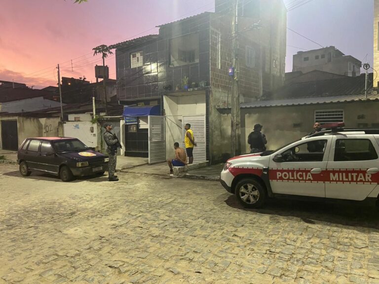 PF deflagra operação contra grupo acusado de obter armas de forma ilegal, em CG