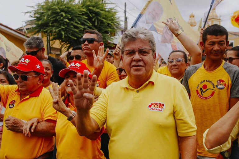 Pré-candidato ao Senado, João Azevêdo nega possibilidade do PSB ter dois nomes na chapa majoritária em 2026