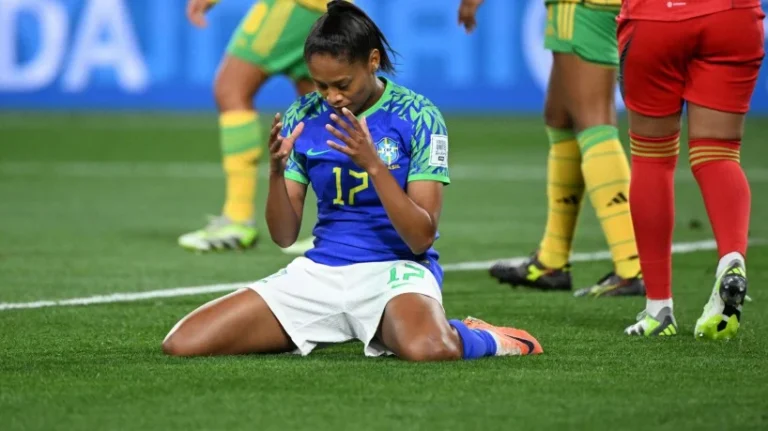 Brasil empata com a Jamaica e está fora da Copa Feminina
