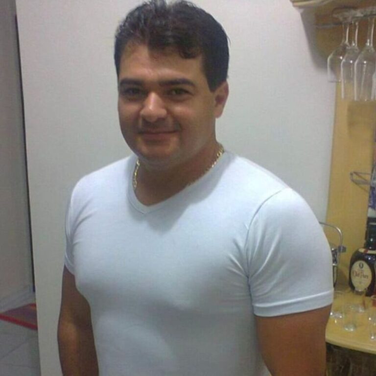 Homem acusado de matar namorado da ex-mulher em CG se apresenta à polícia