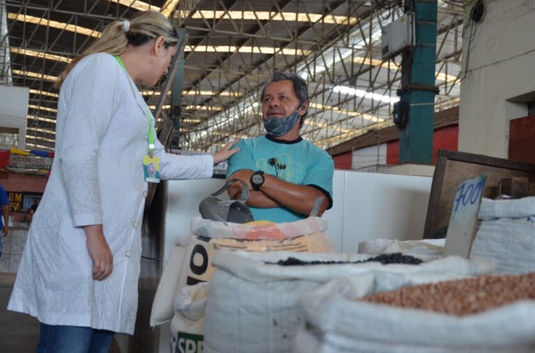Secretaria de Saúde implanta atendimento médico na Feira Central de Campina Grande