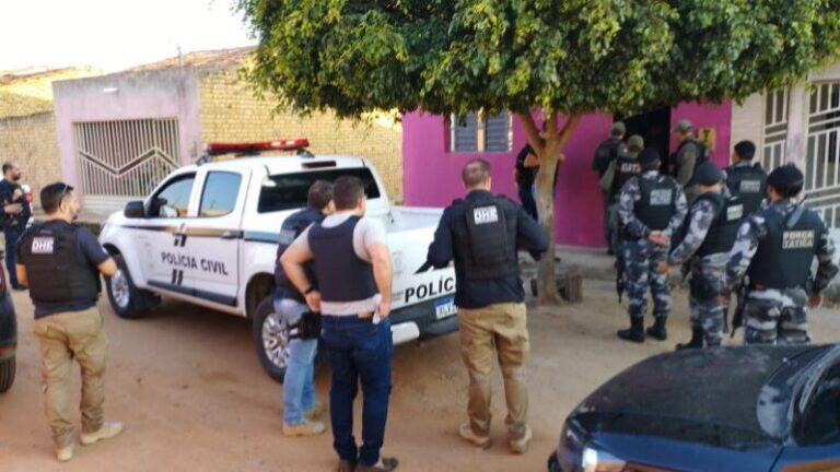Polícia prende cinco suspeitos de homicídios e tráfico de drogas no Sertão da PB