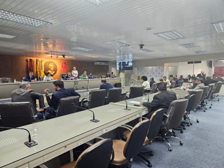 Vereadores confirmam parecer do TCE e aprovam contas de 2020 do ex-prefeito Romero Rodrigues
