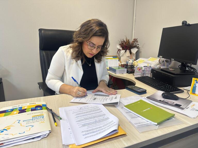 Pollyanna Dutra finaliza trâmites para reforma do SINE em Campina Grande