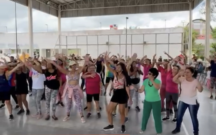Mulheres participam de ação alusiva ao dia da mulher na Estação Cidadania-Cultura