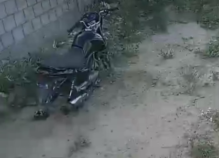 Motocicleta “desmanchada” é localizada no Mutirão, em CG