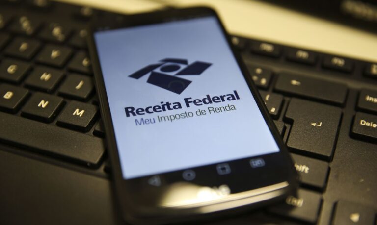 Envio da declaração do Imposto de Renda 2024 começa nesta sexta