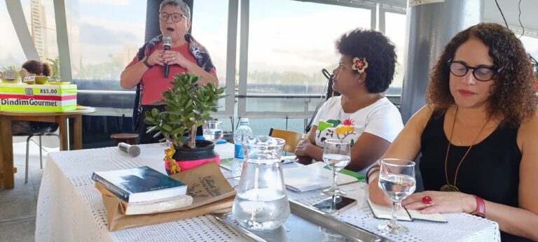Encontro realizado pela vereadora Jô Oliveira reúne Ministra da Ciência e Tecnologia e representantes de movimentos sociais