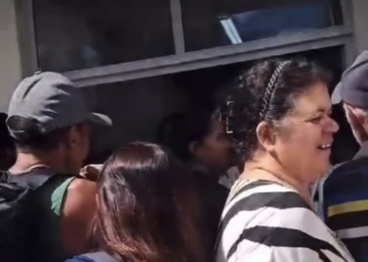 VÍDEO | Longas filas são registradas na Cedmex de Campina Grande