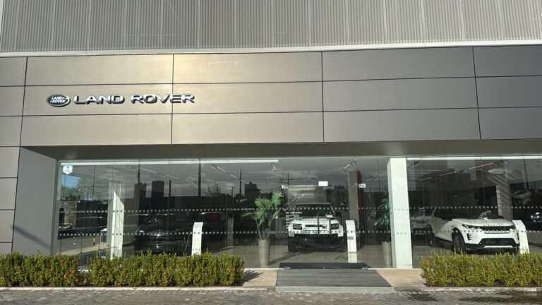 Procon multa Jaguar Land Rover em Campina Grande por desrespeitar código do consumidor
