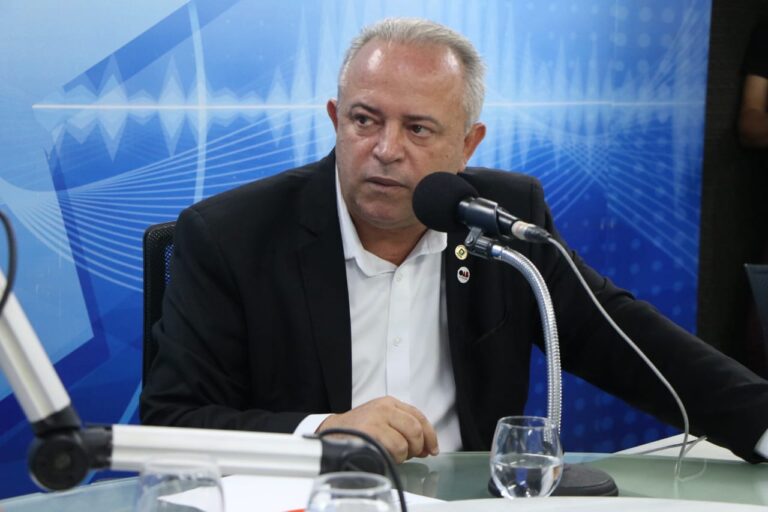 Câmara de Campina Grande aprova convocação de secretário de Saúde e Dalton Gadelha para esclarecimentos sobre denúncias