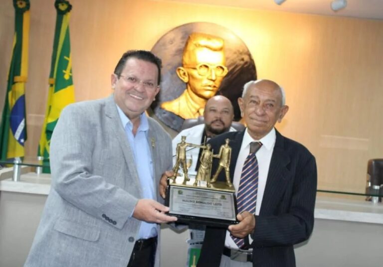 Câmara de Vereadores de Campina Grande concede o Título de Cidadão ao jornalista Ronaldo Leite