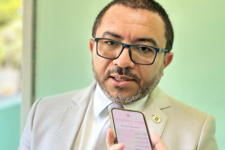 Alexandre protocola proposta de criação de agência municipal de regulação de serviços públicos