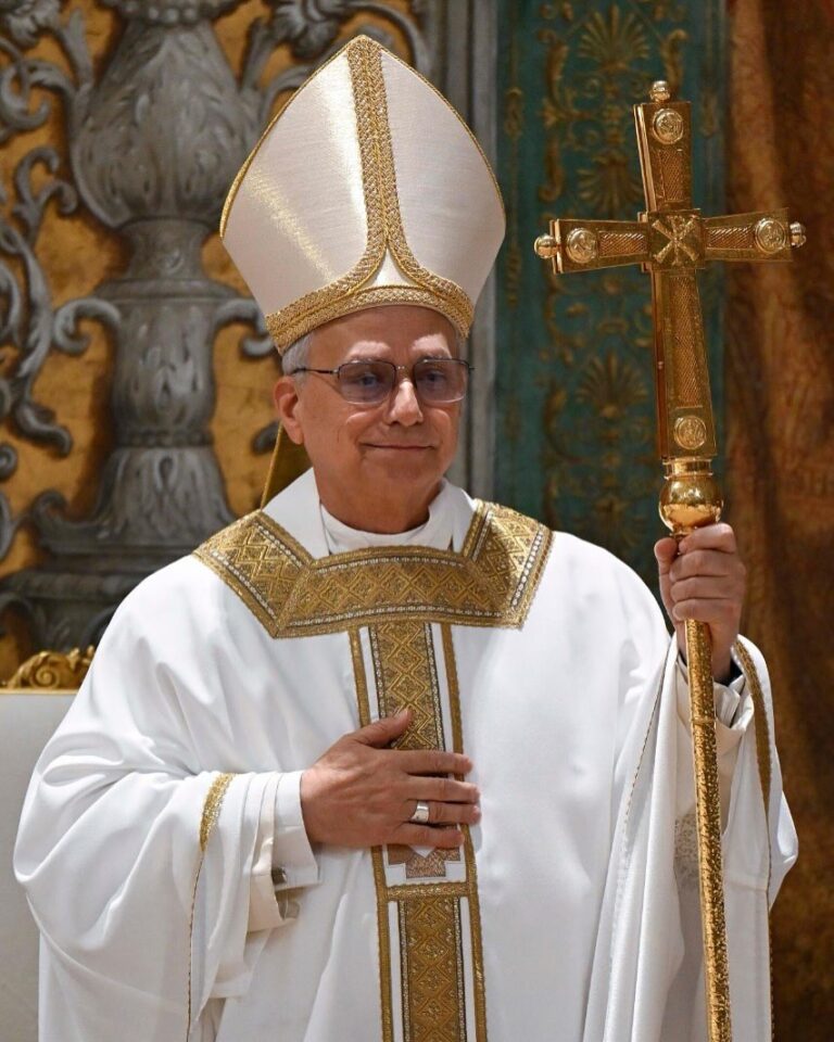 Papa Leão XIV celebra primeira missa como pontífice na Capela Sistina