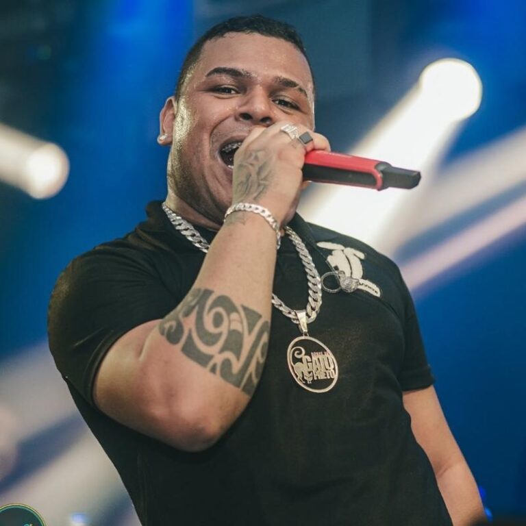 DESABAFOU: Artista campinense desabafa e lamenta ausência no Maior São João do Mundo