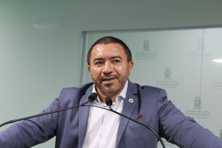 Projeto de Alexandre equipara período de licença-maternidade para todas as servidoras do Município