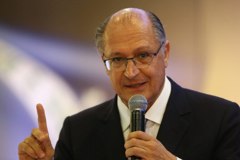 Geraldo Alckmin participa de evento da indústria em Campina Grande nesta sexta (06)