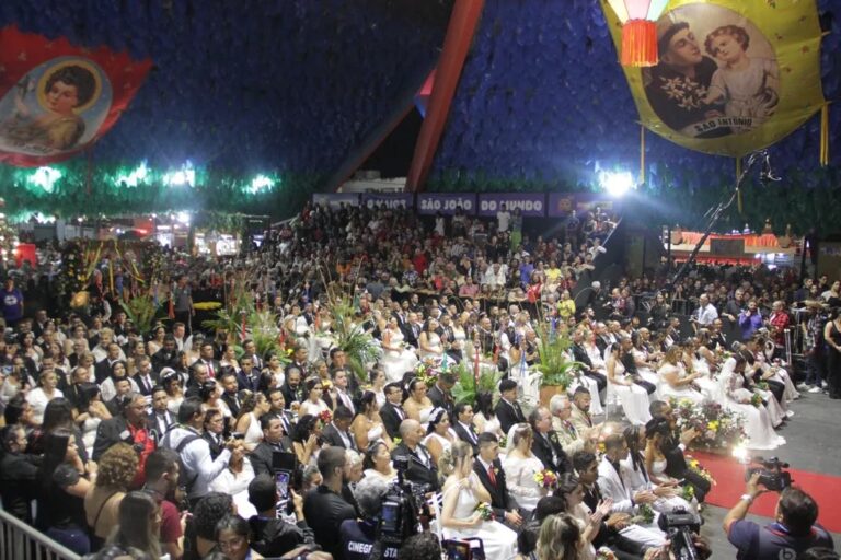 São João 2025 de Campina Grande tem casamento coletivo com 100 casais neste Dia dos Namorados
