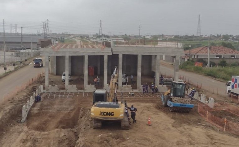 Parte superior de primeiro viaduto da duplicação da BR-230 em Campina Grande é liberado nesta sexta-feira