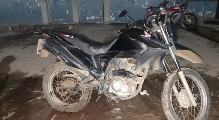 PRF recupera veículos furtados e apreende moto adulterada na Paraíba