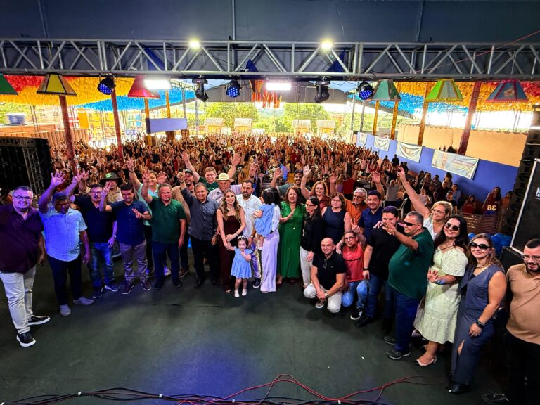 Aniversário de Felipe Coutinho reúne multidão e lideranças de toda a Paraíba em Campina Grande