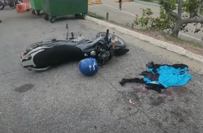 Motoboy reage a assalto e fere mão de assaltante, no Cabo Branco