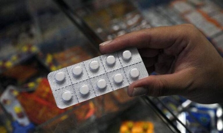 Possível reação do Brasil a tarifaço pode afetar preços de remédios