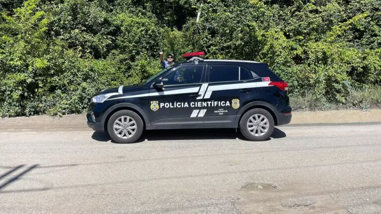 Trabalhadores encontram ossada em área de mata no bairro de Jacarapé, em João Pessoa