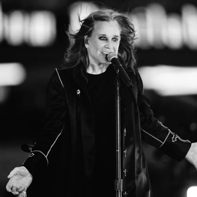Ozzy Osbourne, lenda do rock e ex-vocalista do Black Sabbath, morre aos 76 anos