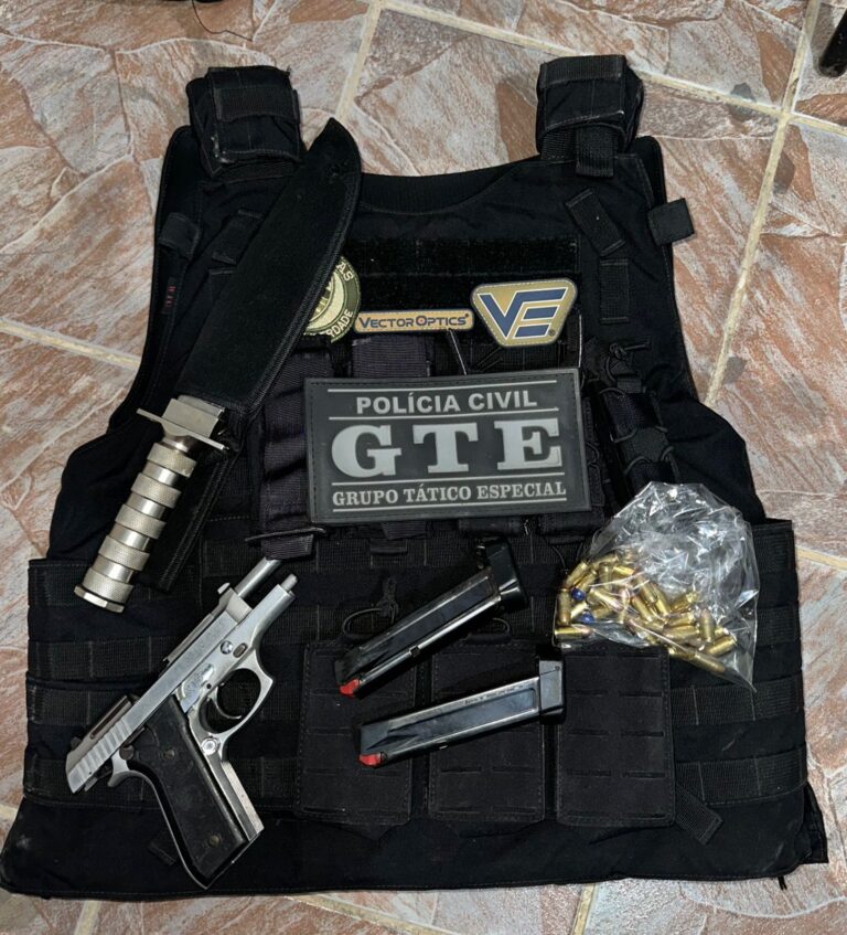 Polícia Civil apreende veículo roubado, arma de fogo e colete balístico durante operação em Monteiro