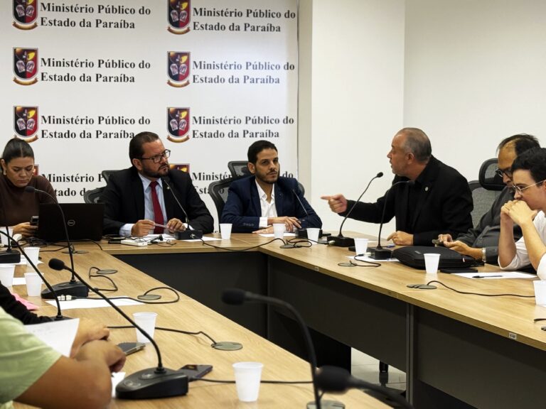 Vereador Anderson Pila defende comerciantes da Av. Francisco Lopes de Almeida perante avisos de retirada do local