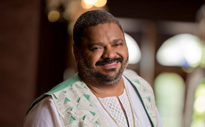 Morre Arlindo Cruz, ícone do samba, aos 66 anos no Rio de Janeiro