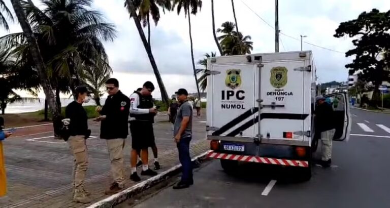 Corpo de homem é encontrado morto na praia do Cabo Branco, em João Pessoa