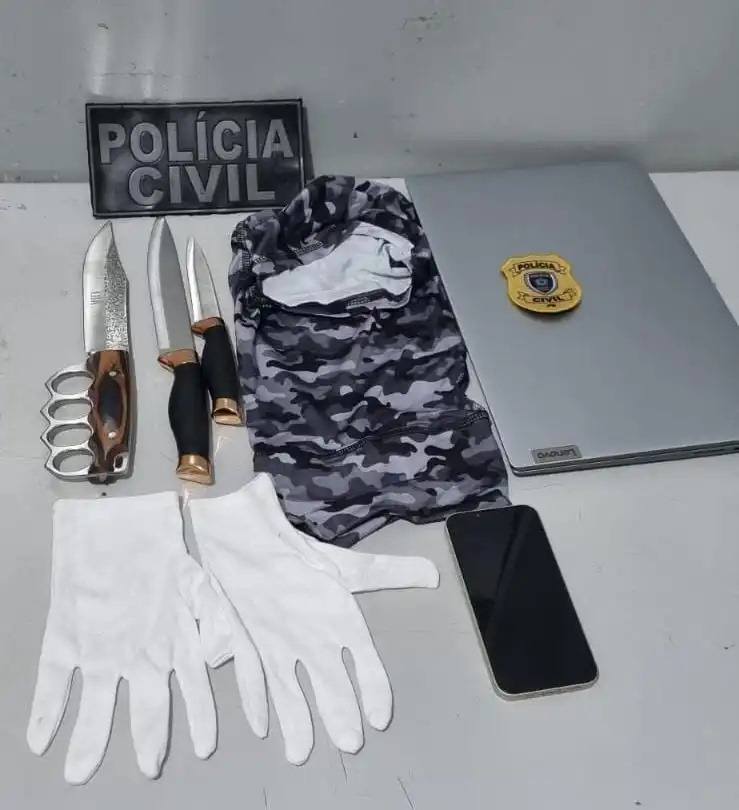 Jovem é presa suspeita de planejar morte dos pais, dos avós e ataque em escola na Paraíba
